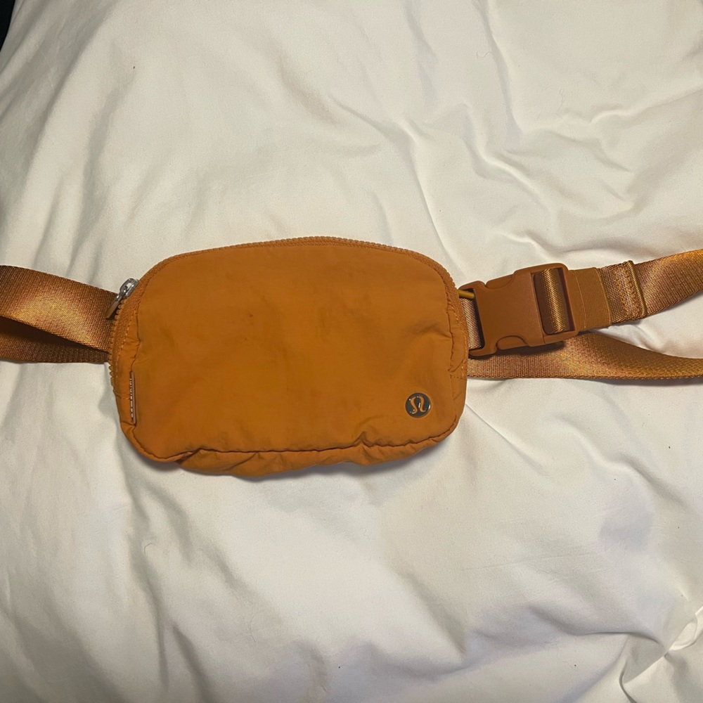 LULULEMON BELT BAG